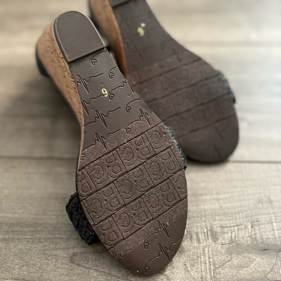 BC Footware Wedge Sandal size 6 - Picture 3 of 4